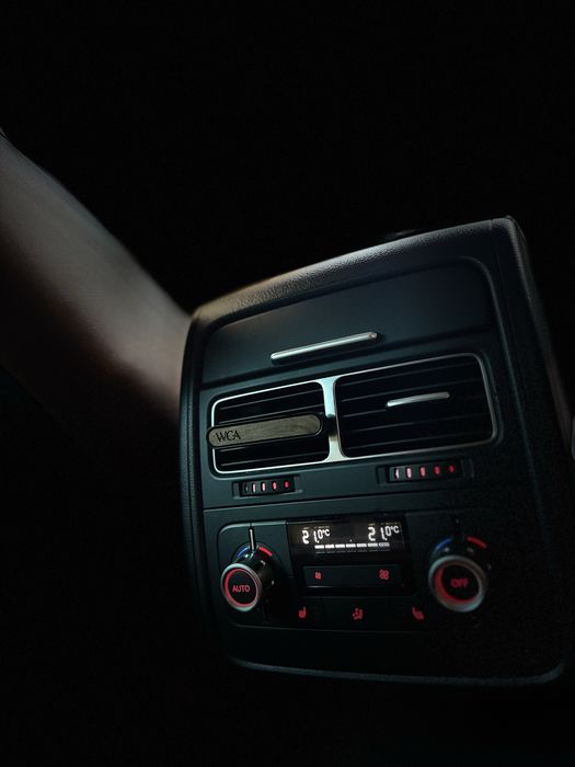 WCA Wood Car Air – Odorizant Auto Premium din Lemn | Reîncărcabil | 4 Arome La Alegere