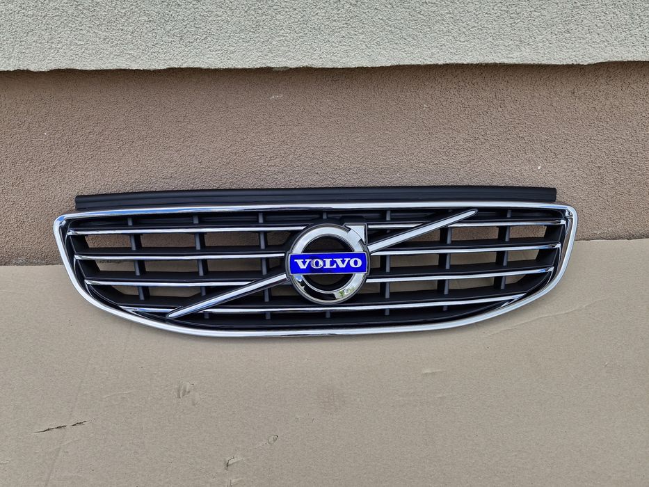 Grila centrala Volvo XC60 NOUA 2013-2016