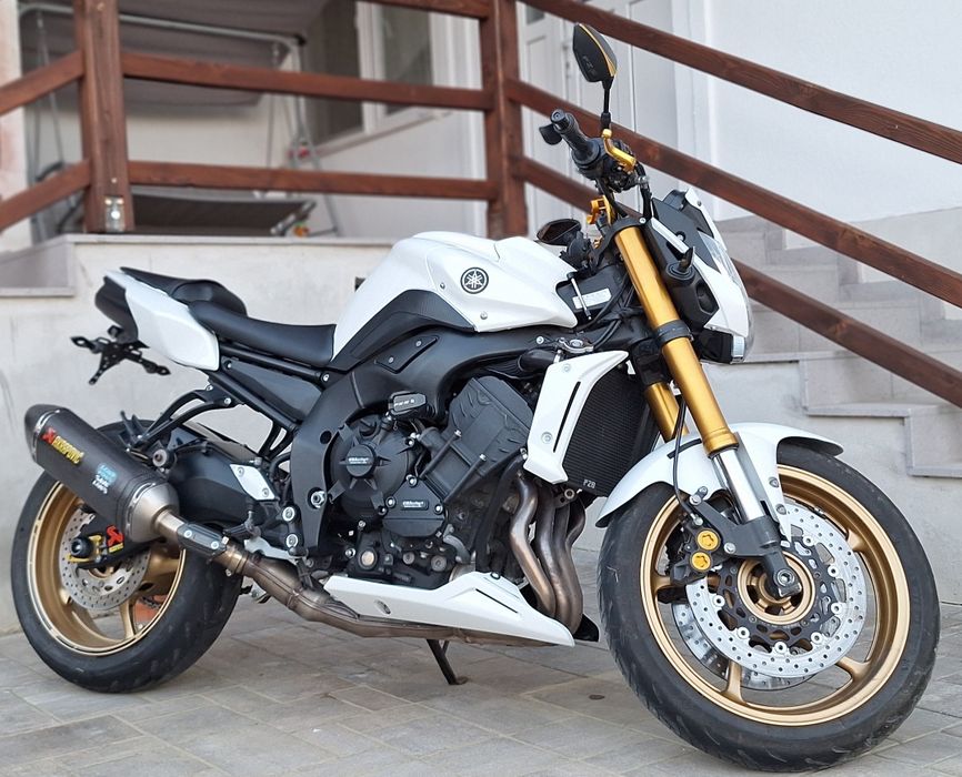 Yamaha FZ8 N Akrapovic