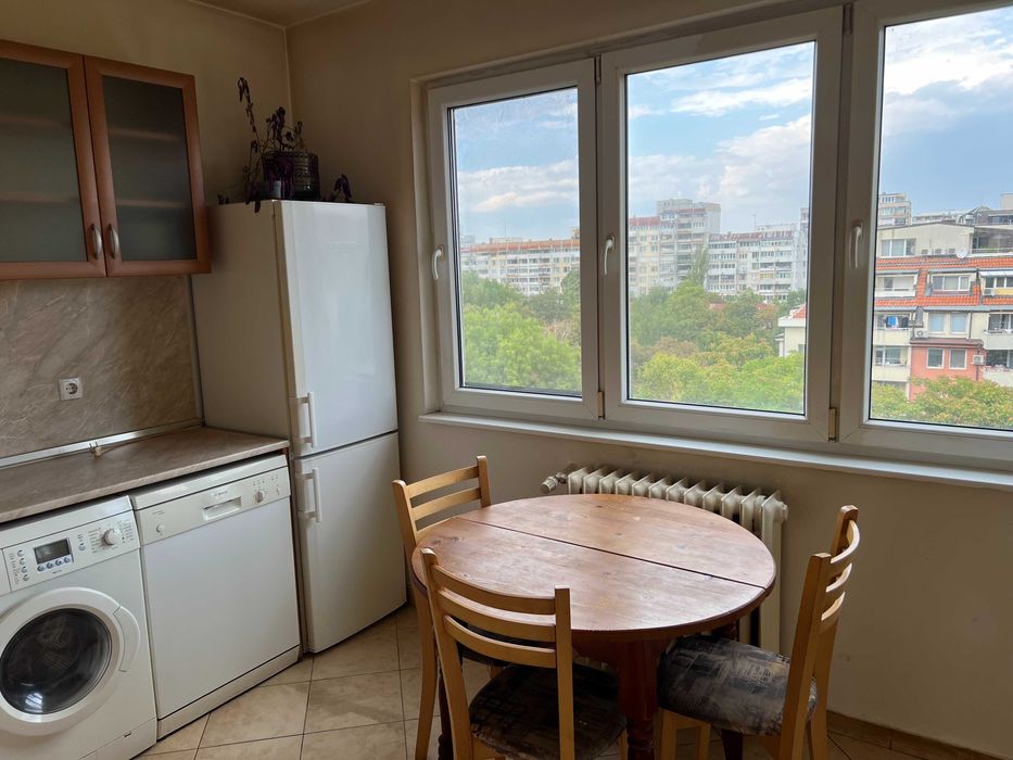 Продава се Двустаен апартамент в София, Гео Милев - 93 кв.м за 3527 €/кв.м - Снимка #1