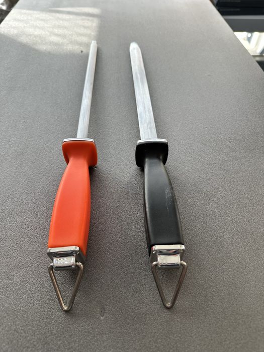 Професионални обли масати