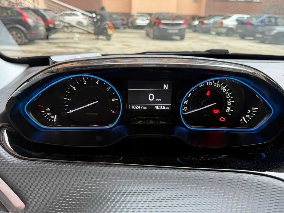 Peugeot 2008 2016 Petrol Automatic 118,000 km €8,400 Clean SUV