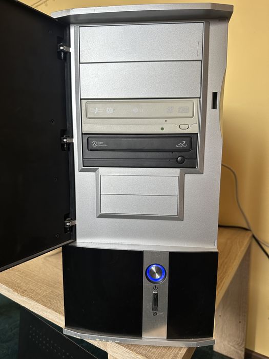 Компютър ASUS + монитор ACER