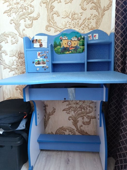 Продам парту со стулом