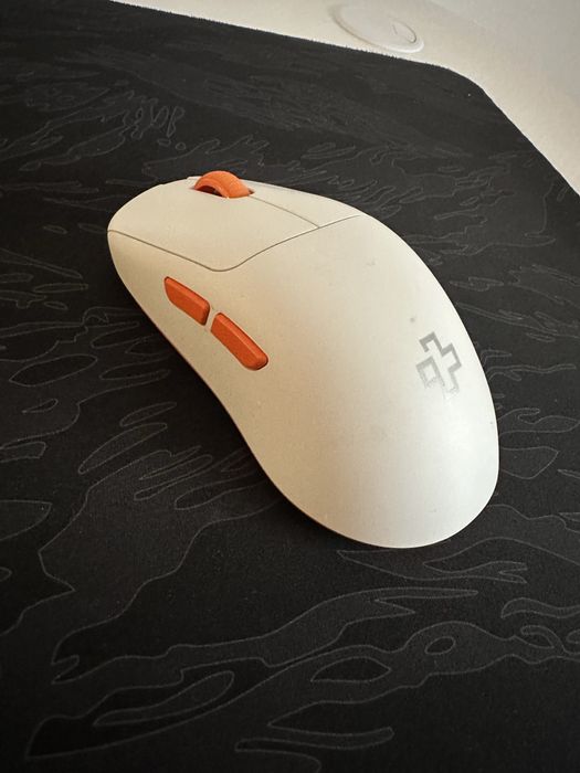Mouse gaming QwertyKey Falcon 8K