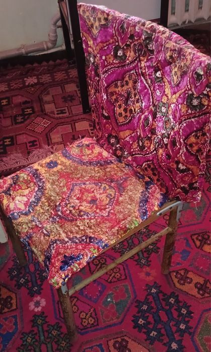 Стулья 10 шт есть каждый по 200 тисяч