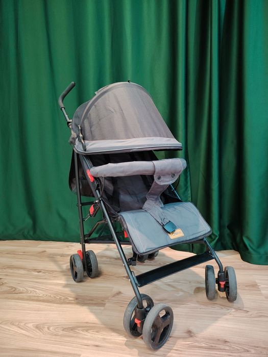 Коляска прогулочная состояние идеальное!