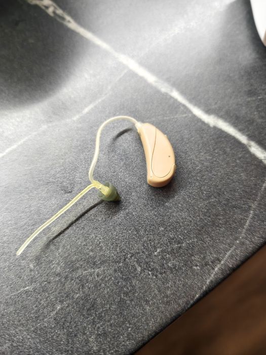 Aparate auditive unitron stânga dreapta