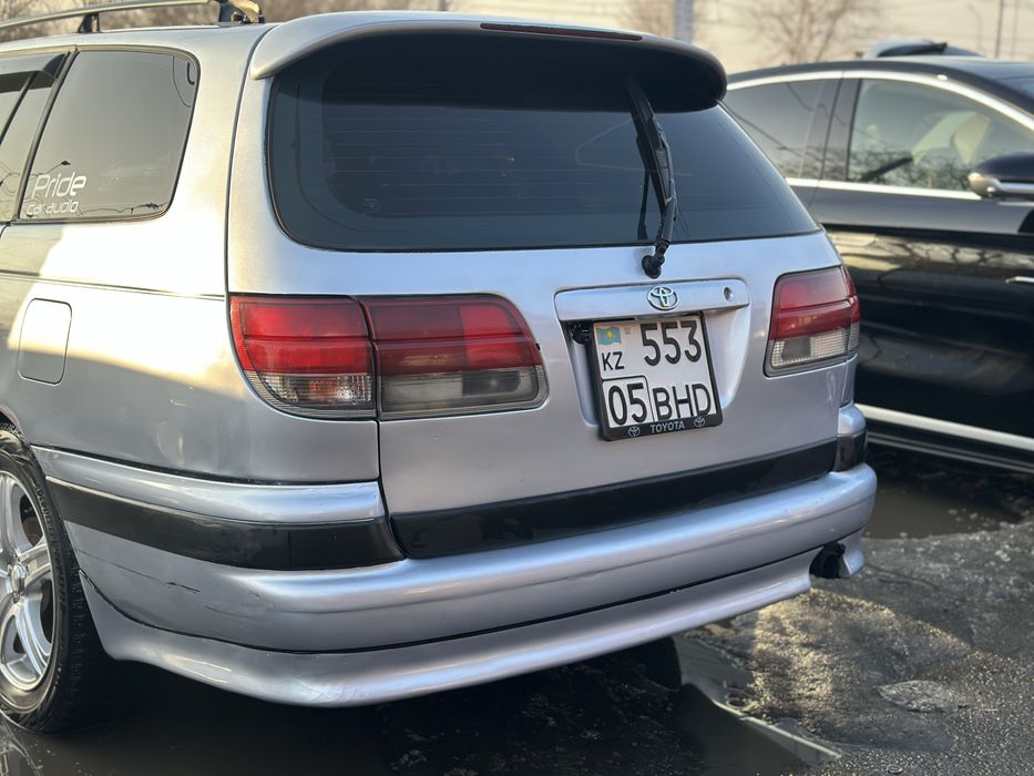 Toyota Caldina ST195