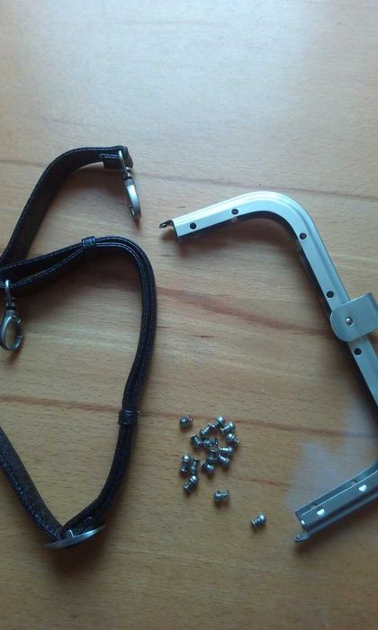 Сухоцветы розы  нитки полипропиленовые прочные фермуар колечки ремень