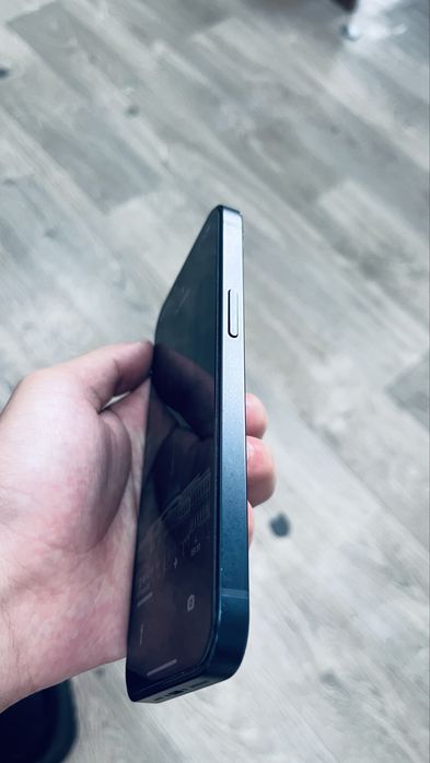 apple 13 темно-синий