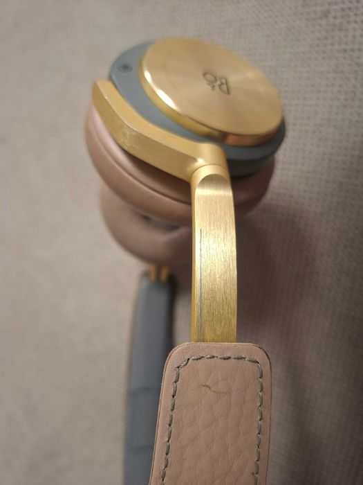 Casti On Ear Bang & Olufsen BeoPlay H8 Gold