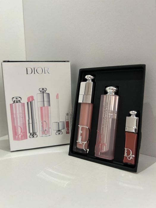 Набор косметики от Charlotte Tilbury