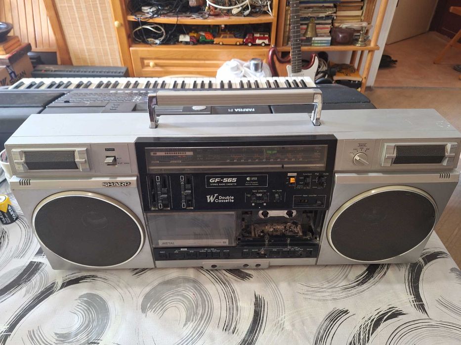 Антика касетофон Шарп 565 за части