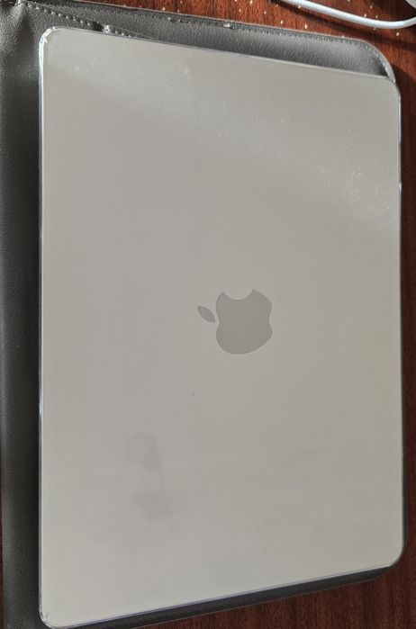 Macbook Air 13 2022 M2