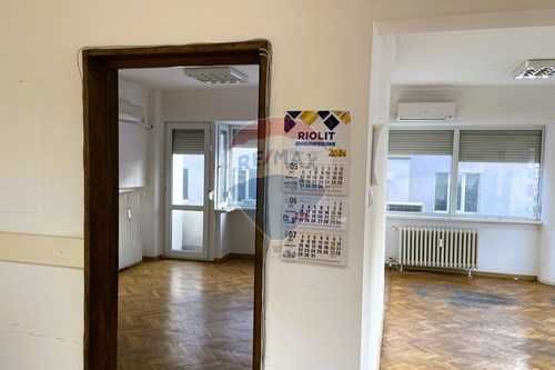 Дава се под наем Четиристаен апартамент в София, Център - 120 кв.м за 990 € - Снимка #4