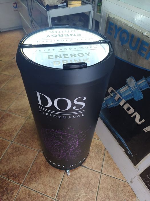 Хладилник .мини бар