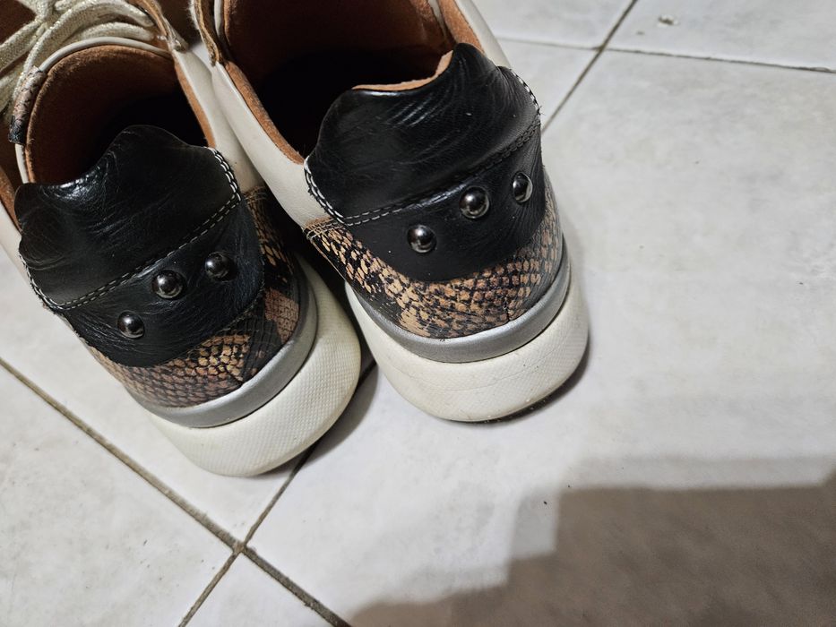 Кожени маратонки Pikolinos