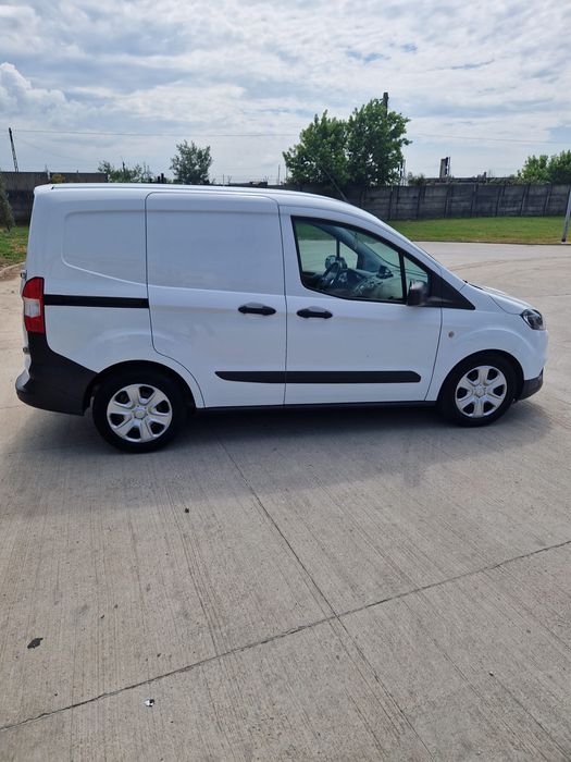 FORD Courier 2020 — imagine 3