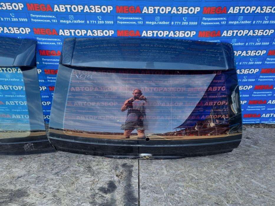 Кришка богажника BMW E53. X5