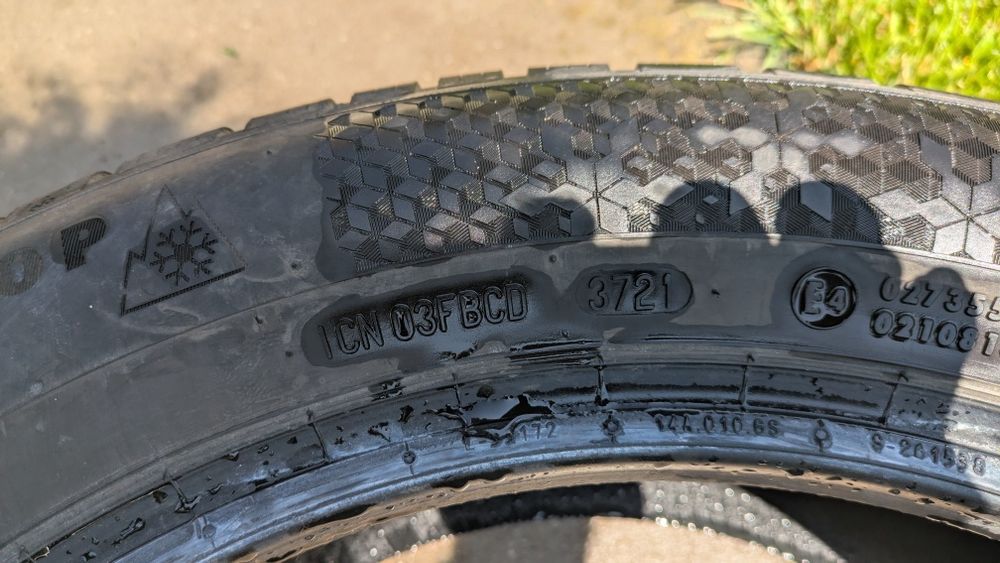 Зимни гуми Continental 215/55/R17 DOT 21