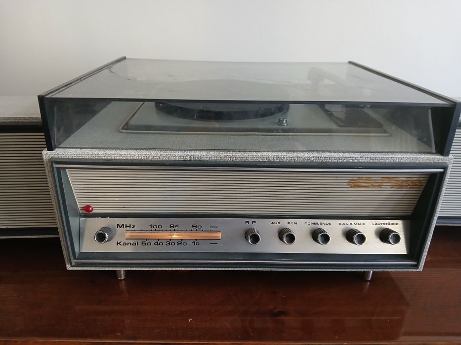 Sistem audio cu lămpi- radio cu pickup  Bölkow Belstereo,an 1963.