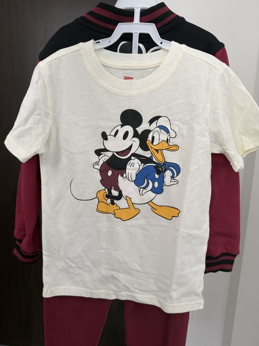 Disney , Mickey mouse , Mayoral, Guess