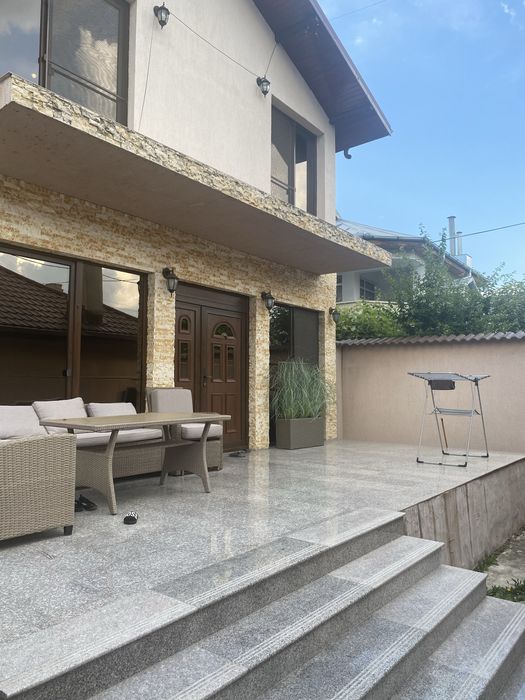 casa. de   vanzare