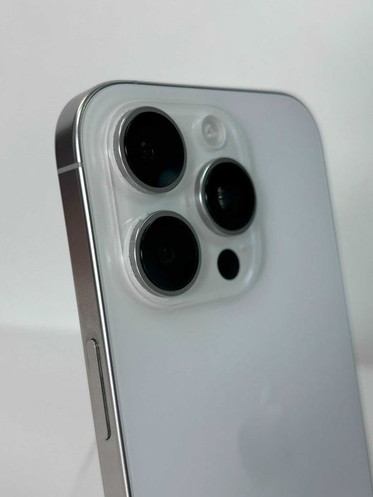 Phone 16 Pro 128GB White, baterie 89%, garanție 12 luni