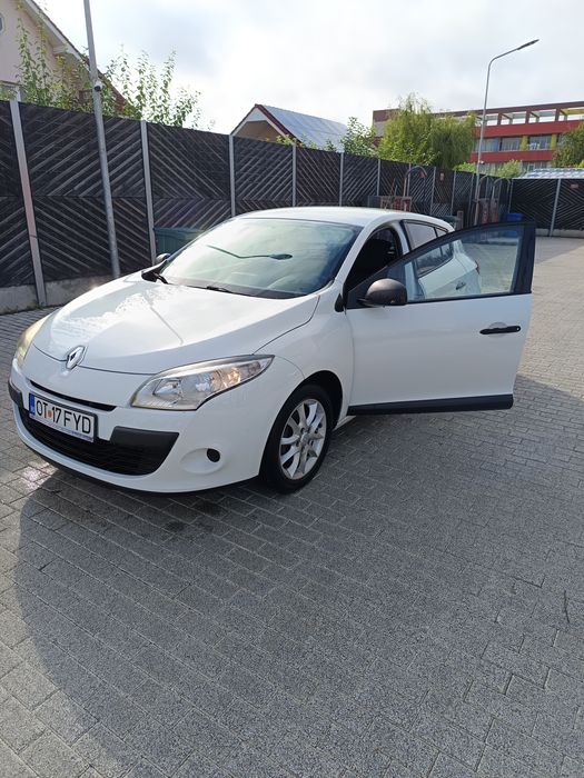 RENAULT Megane 2012 — imagine 2