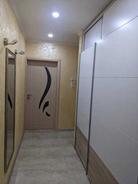 Нов тристаен апартамент в к-с Лазур