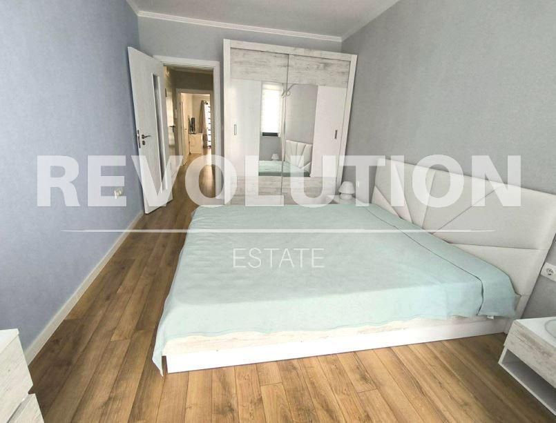 Дава се под наем Двустаен апартамент в Варна, Победа - 72 кв.м за 523.26 € - Снимка #3