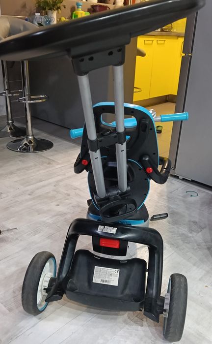 Vând tricicleta originala BMW