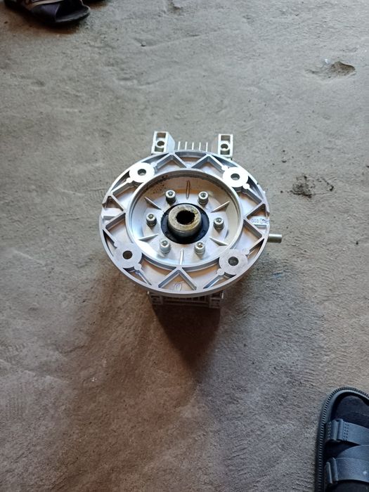 Мотор с редуктором