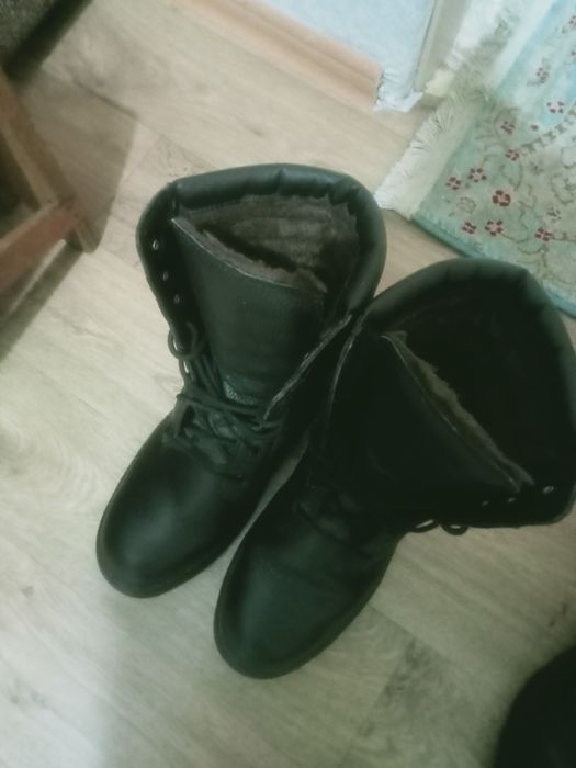 Продам берцы размер 43 размер 44