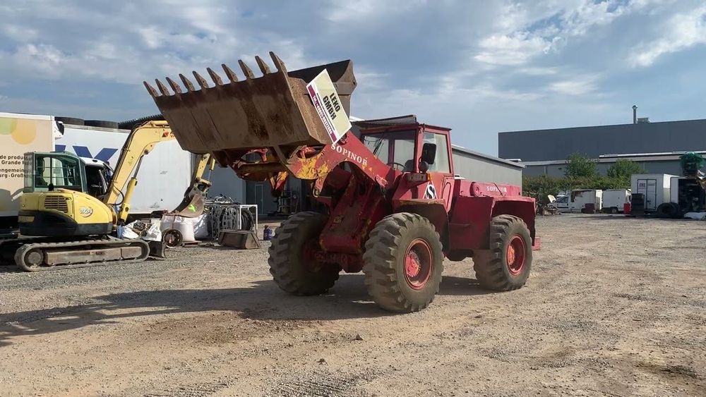 Dezmembrez încărcător frontal Hanomag B14, B12, B16, 33C– piese utilaj