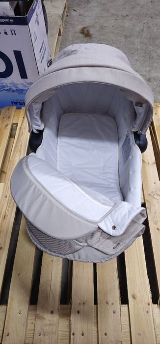 Бебешка количка CAM