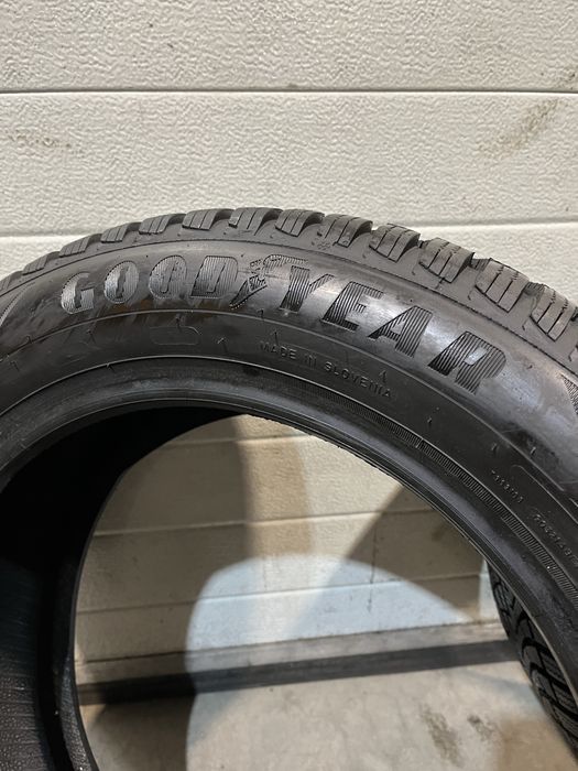 205 55 R 16 M+S Goodyear UltraGrip 9+ Set 2 anvelope iarna