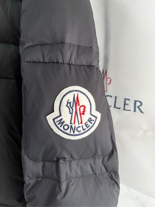 Geaca Moncler , calitate premium , pe comanda , noua , L