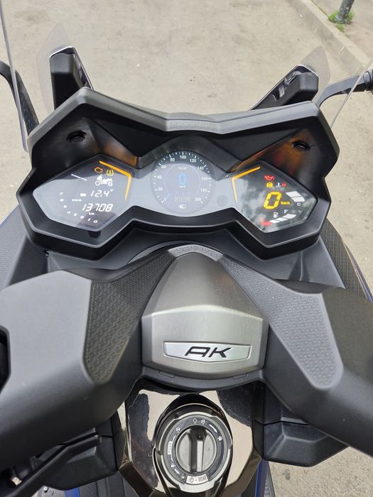Maxi scuter Kymco AK 550 i