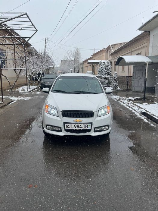 Nexia 3 mexanika sotiladi. Srochna!!!