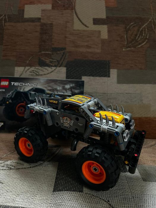 LEGO technic monster truck (42119)