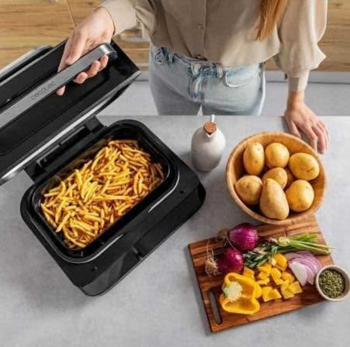 ЧИСТО НОВ! Дигитален Фритюрник Air Fryer & Grill 12в1