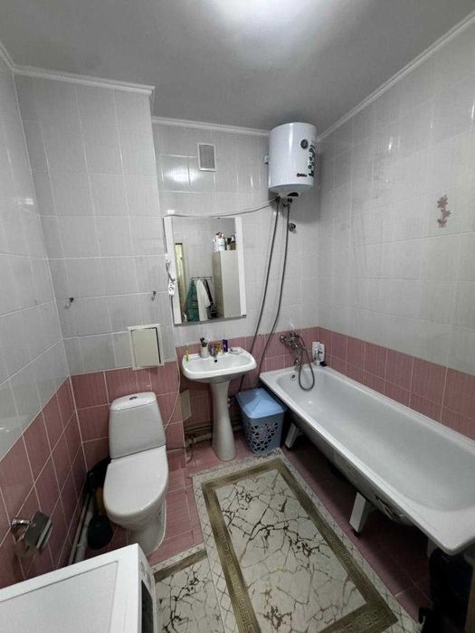Продам 1ком квартиру в районе Парка Победы