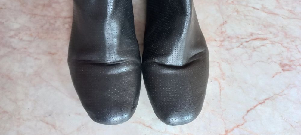 Черни тънки  ботуши