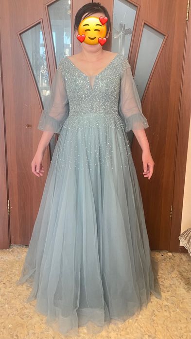 Платья очень в хорошем состояни одевала 1 раз