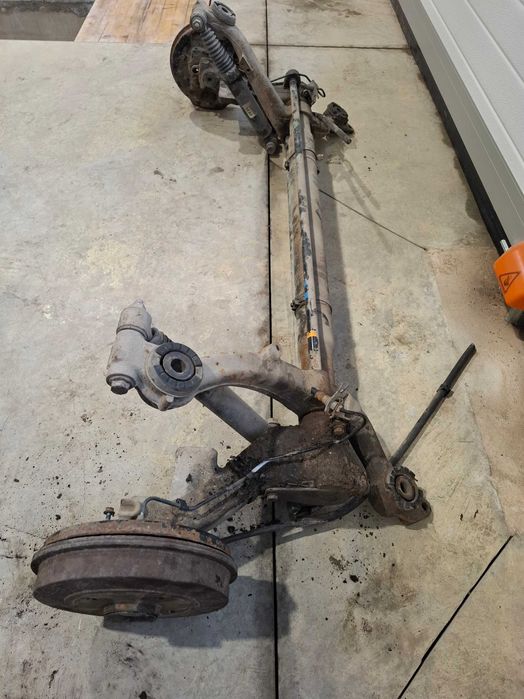 Заден мост/Торсион ПЕЖО 206 ОБОРУДВАН