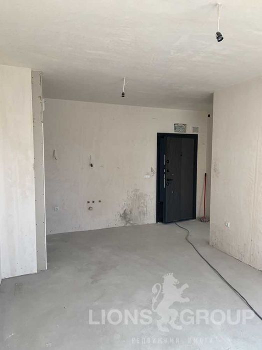 Продава се Двустаен апартамент в Варна, Бриз - 66 кв.м за 1963 €/кв.м - Снимка #1