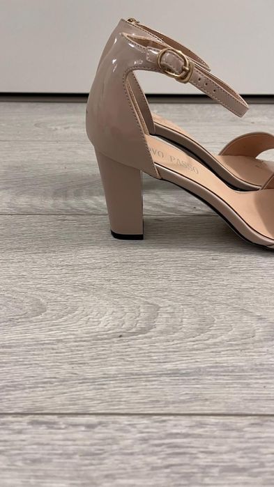 Летняя женская обувь