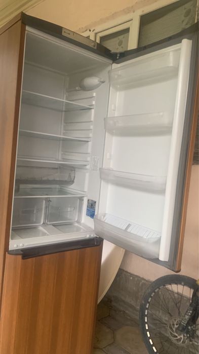 Холодильник бу в отличном состоянии